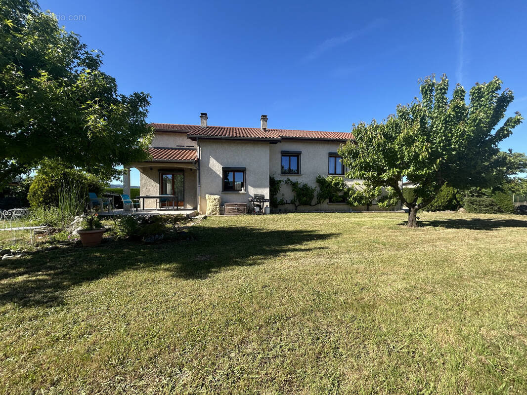 Maison à DAVEZIEUX