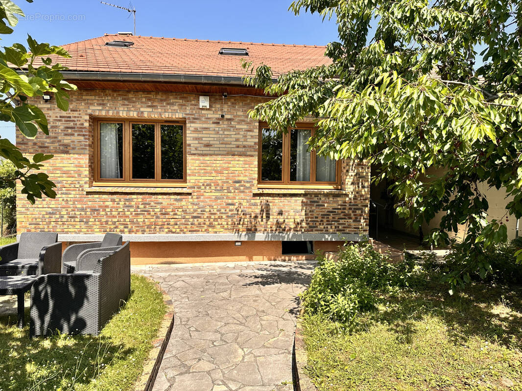 Maison à VAIRES-SUR-MARNE