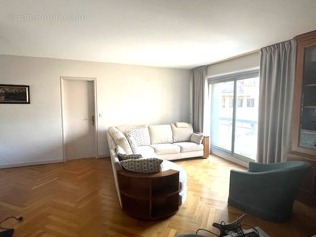 Appartement à NOGENT-SUR-MARNE