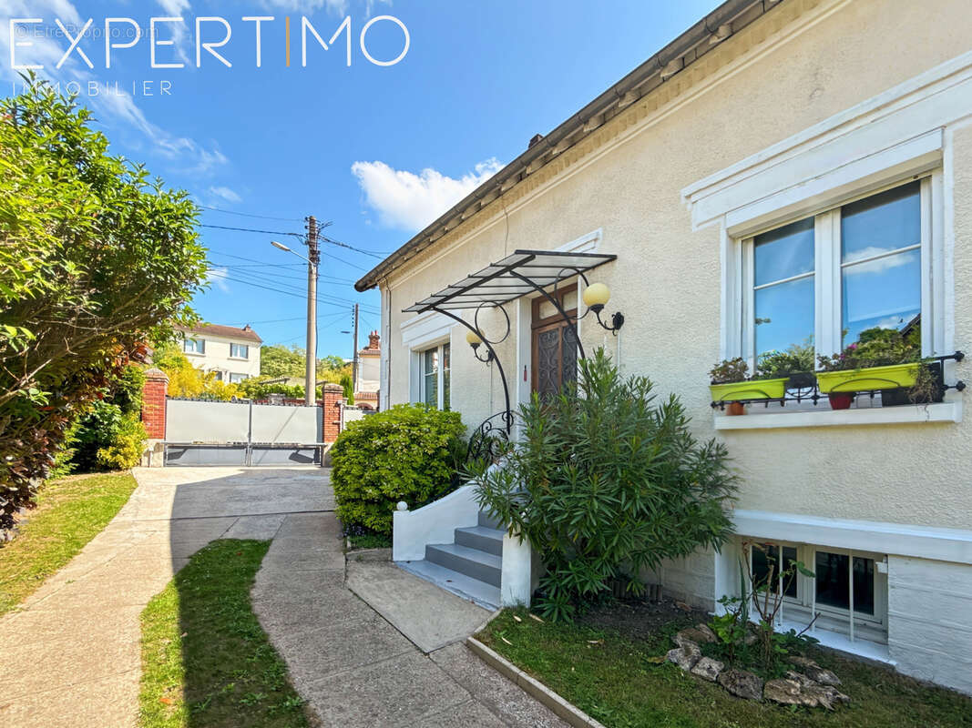 Maison à ANDILLY