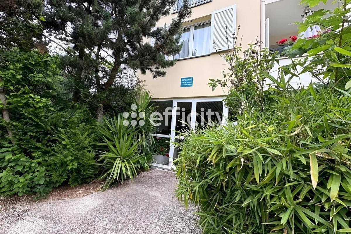 Appartement à ERMONT