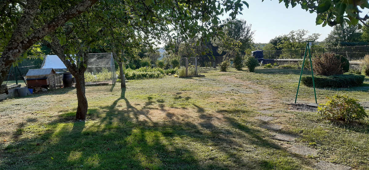 Terrain à HATTIGNY