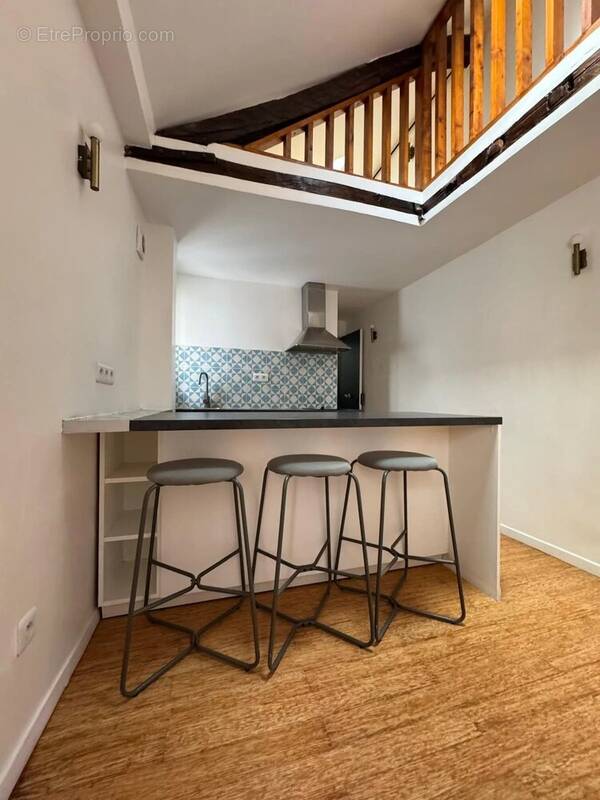 Appartement à PARIS-3E