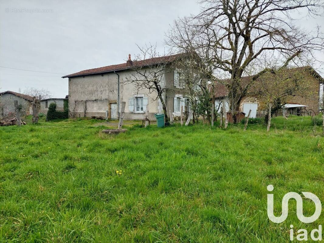 Photo 1 - Maison à PRESSIGNAC