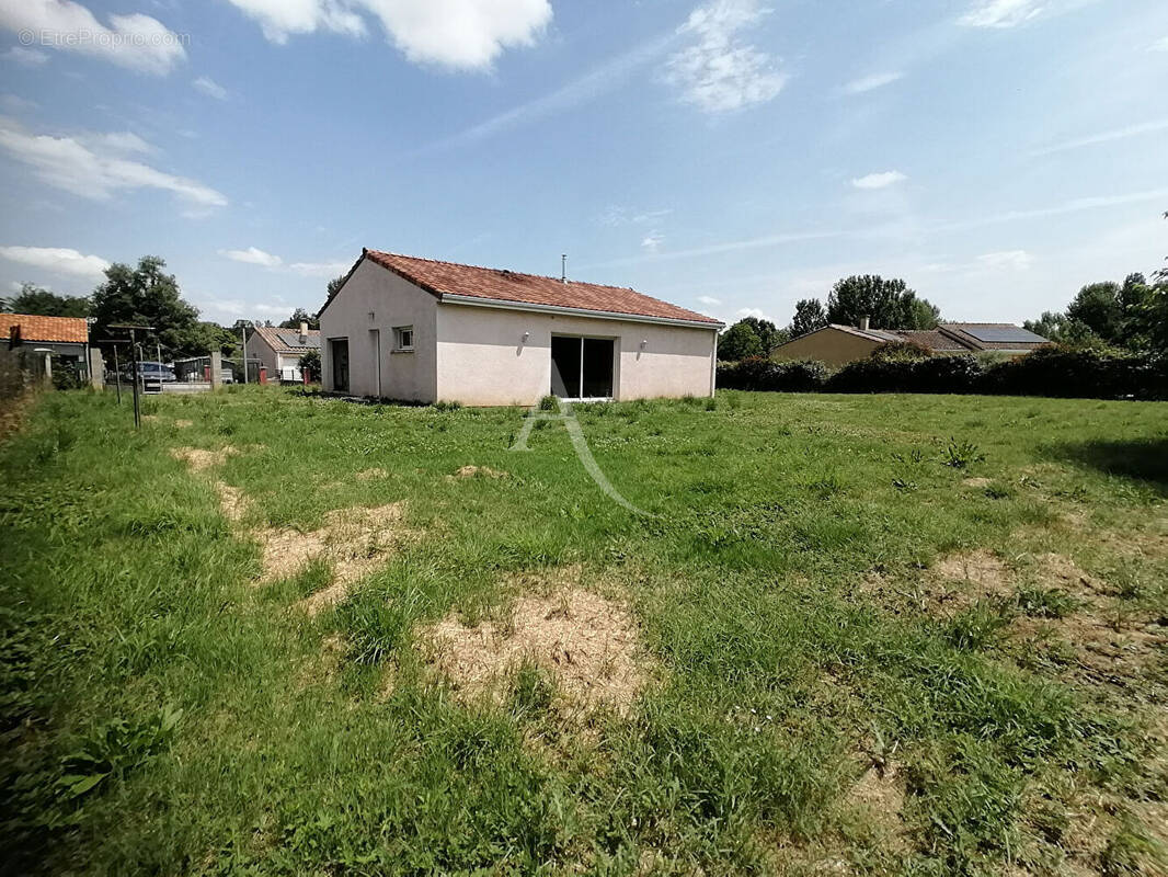Maison à MONTDRAGON