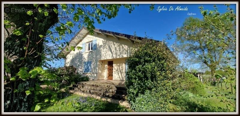Maison à BAGE-LA-VILLE