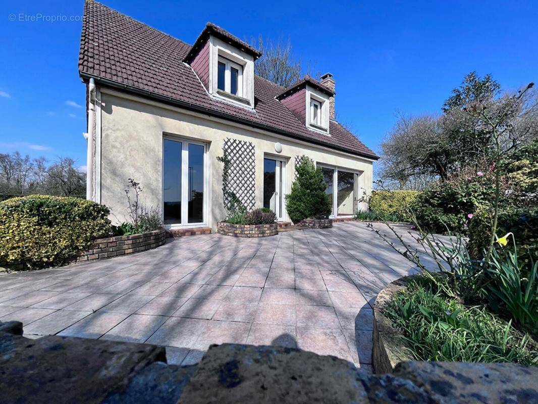 Maison à NOTRE-DAME-DE-GRAVENCHON