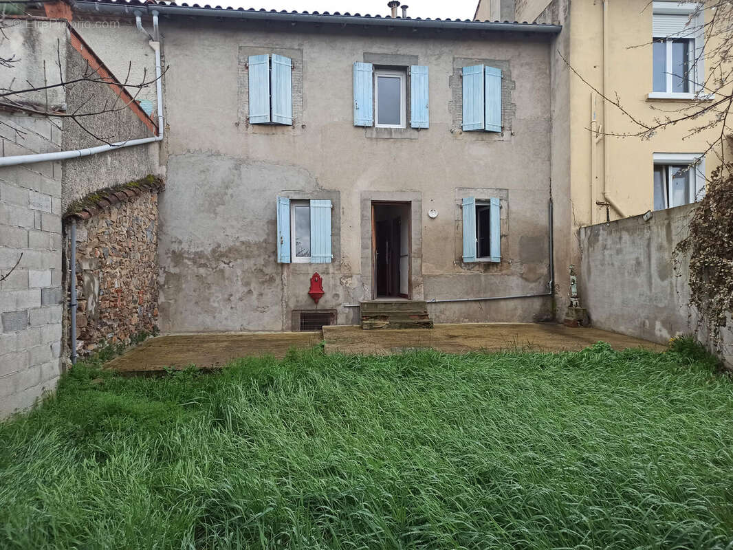 Appartement à SOUAL