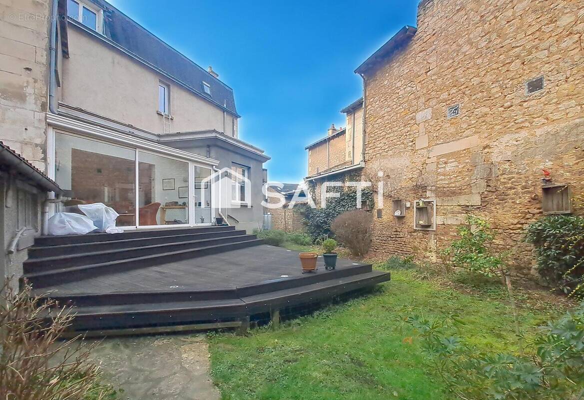 Photo 1 - Maison à POITIERS