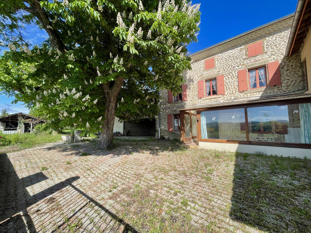 Maison à CHATEAUNEUF-DE-GALAURE