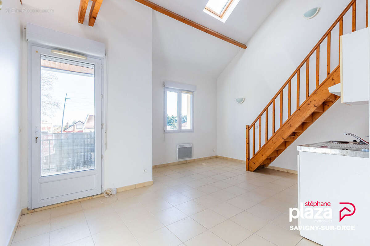 Appartement à SAVIGNY-SUR-ORGE