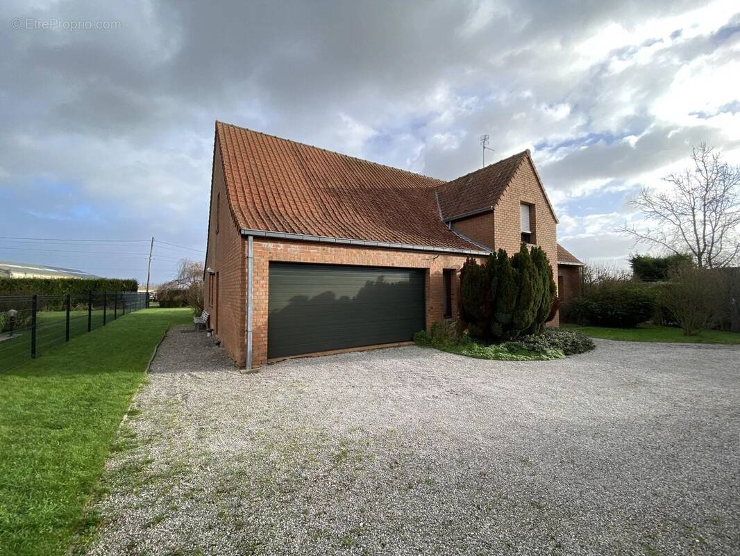 Maison à SAINGHIN-EN-MELANTOIS