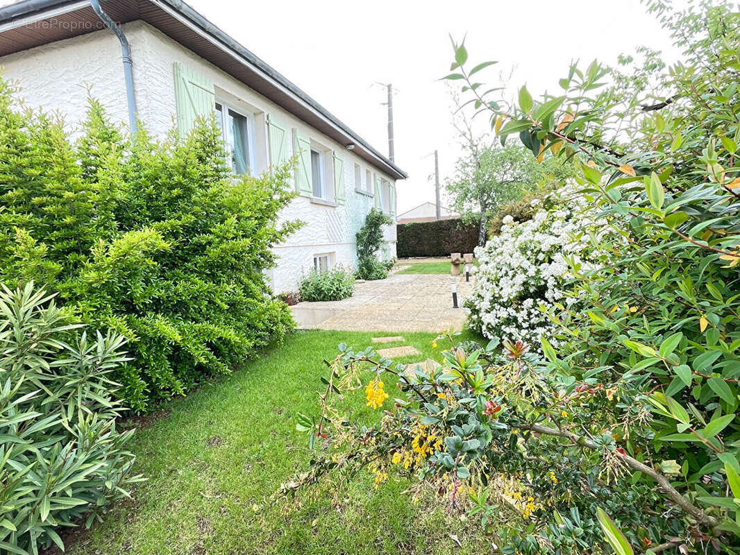 Maison à JARDRES