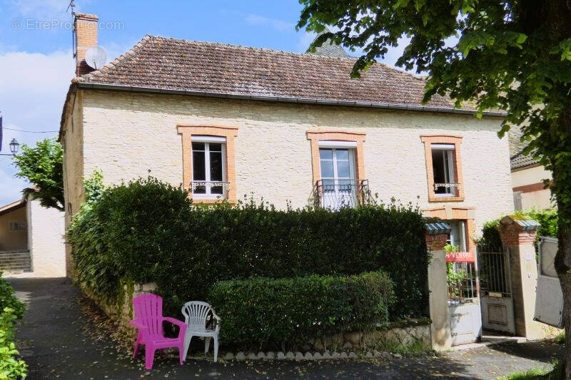 Maison à THEDIRAC