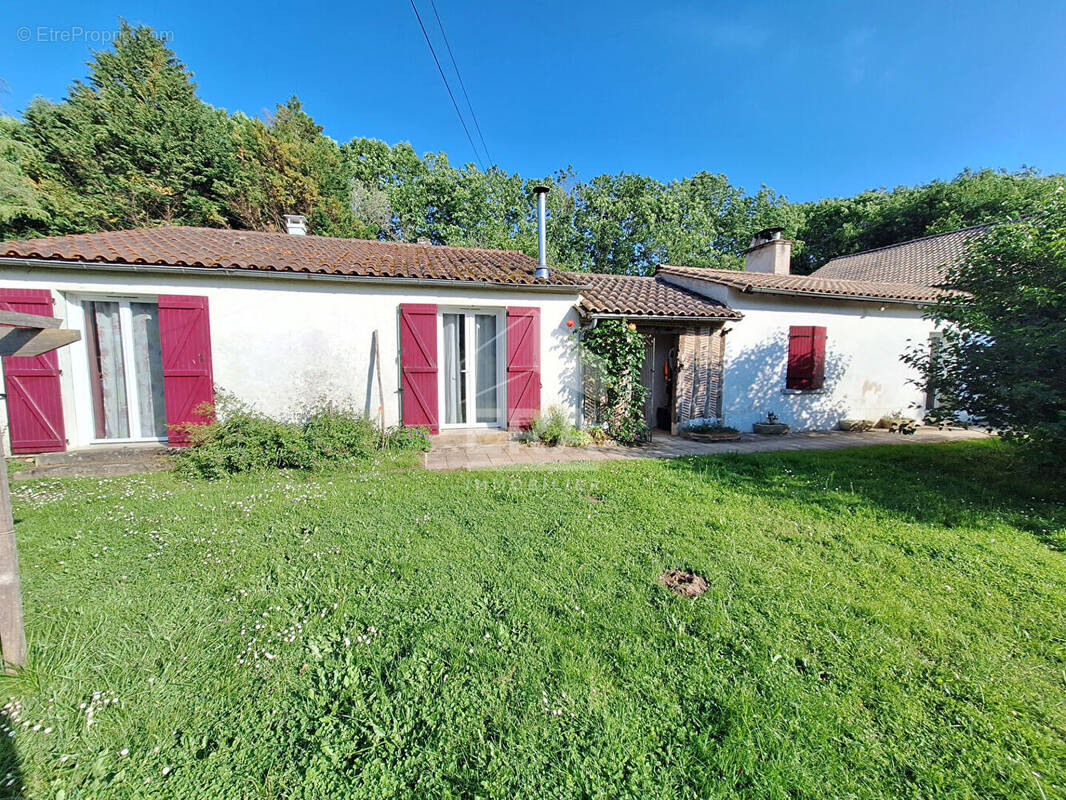 Maison à MONTPON-MENESTEROL