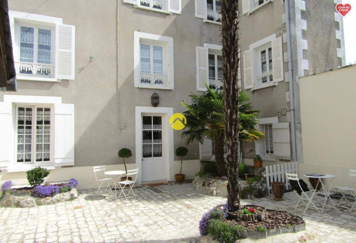 Maison à MONTRICHARD