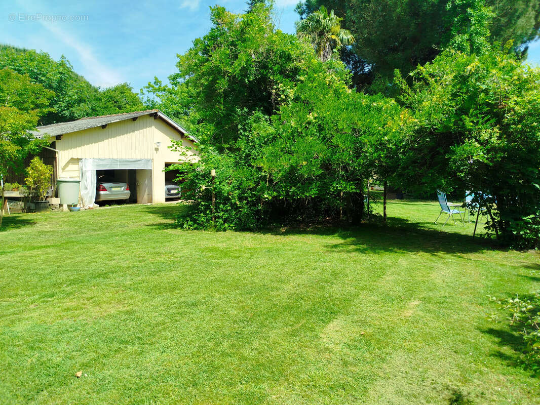 Maison à PINEUILH