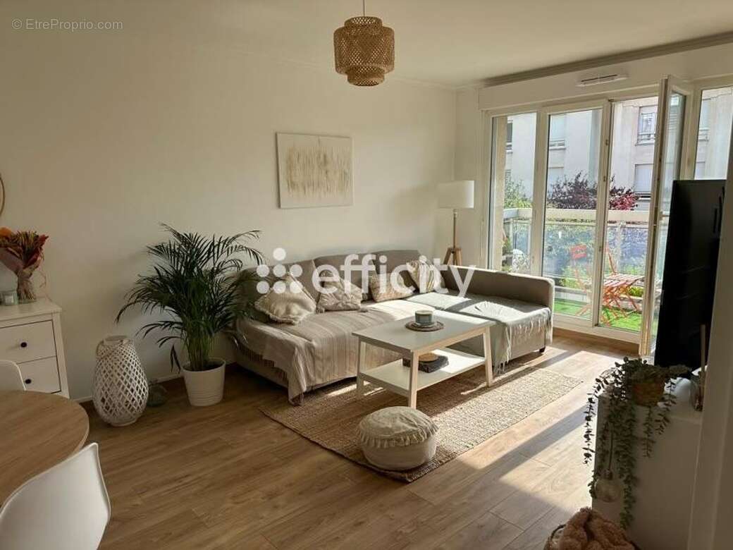 Appartement à LIMEIL-BREVANNES