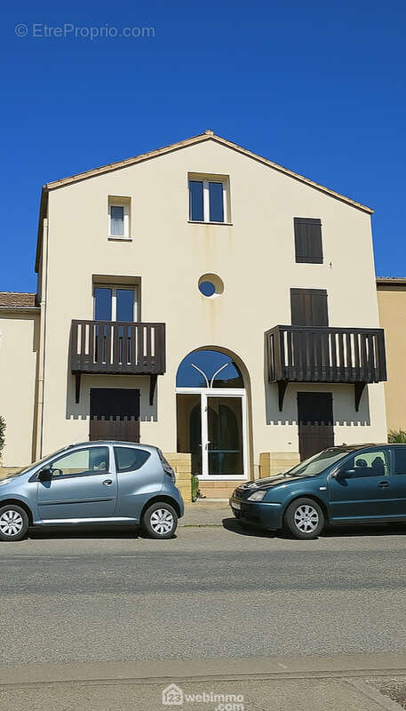 Petite résidence calme de deux étages, parfaitement située à proximité immédiate de l&#039;océan. - Appartement à LACANAU