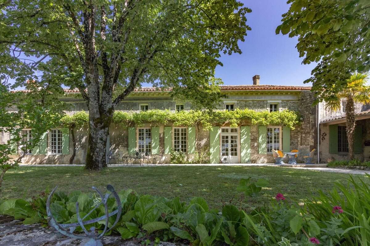 Maison à MATHA