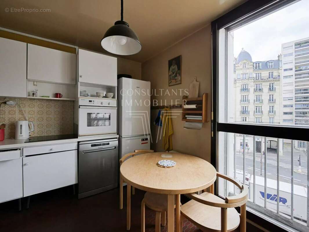 Appartement à PARIS-15E
