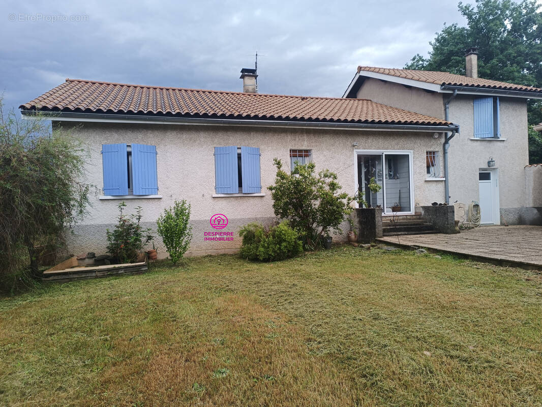 Maison à ROUSSILLON