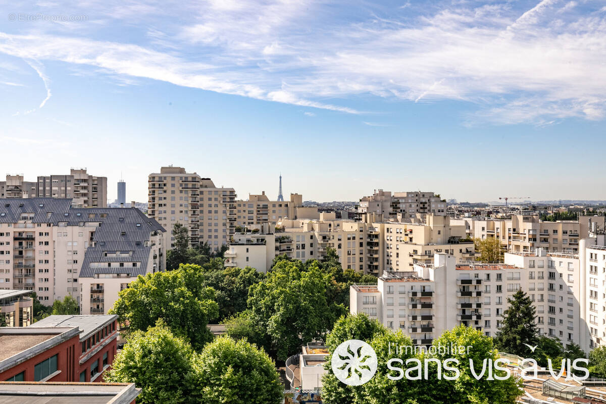 Appartement à COURBEVOIE