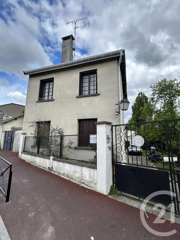 Maison à GARGES-LES-GONESSE