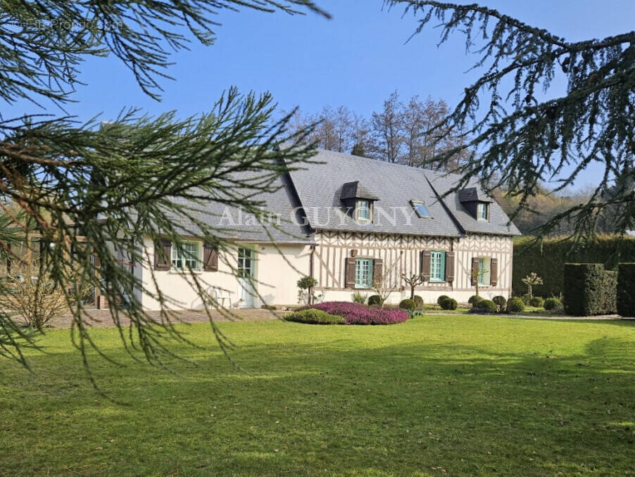 Maison à PONT-L&#039;EVEQUE