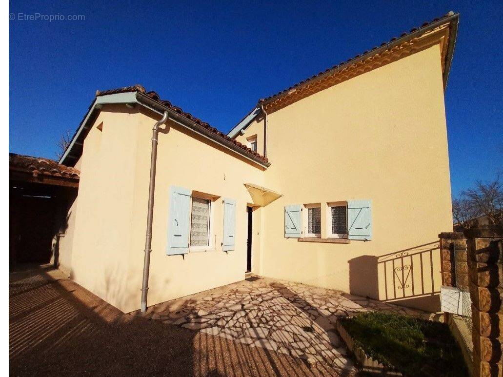 Maison à SEISSAN
