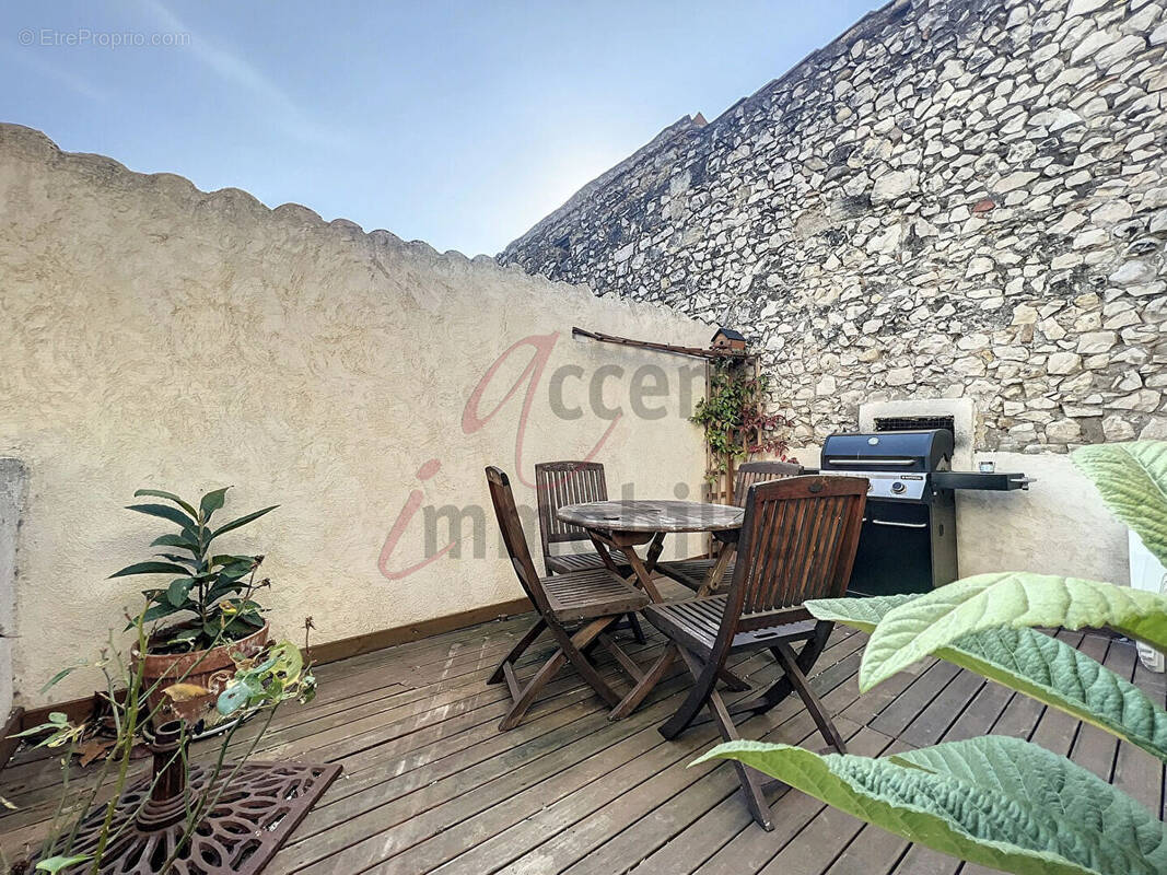 Appartement à NOVES