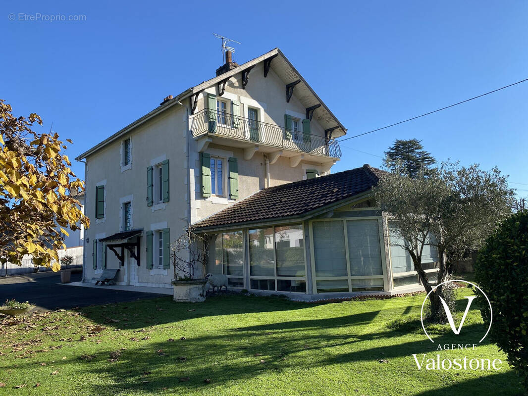 Maison à HAGETMAU