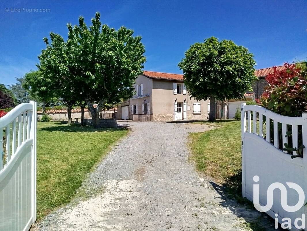 Photo 1 - Maison à COTTANCE