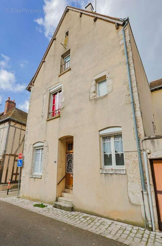 Maison à CHATILLON-COLIGNY