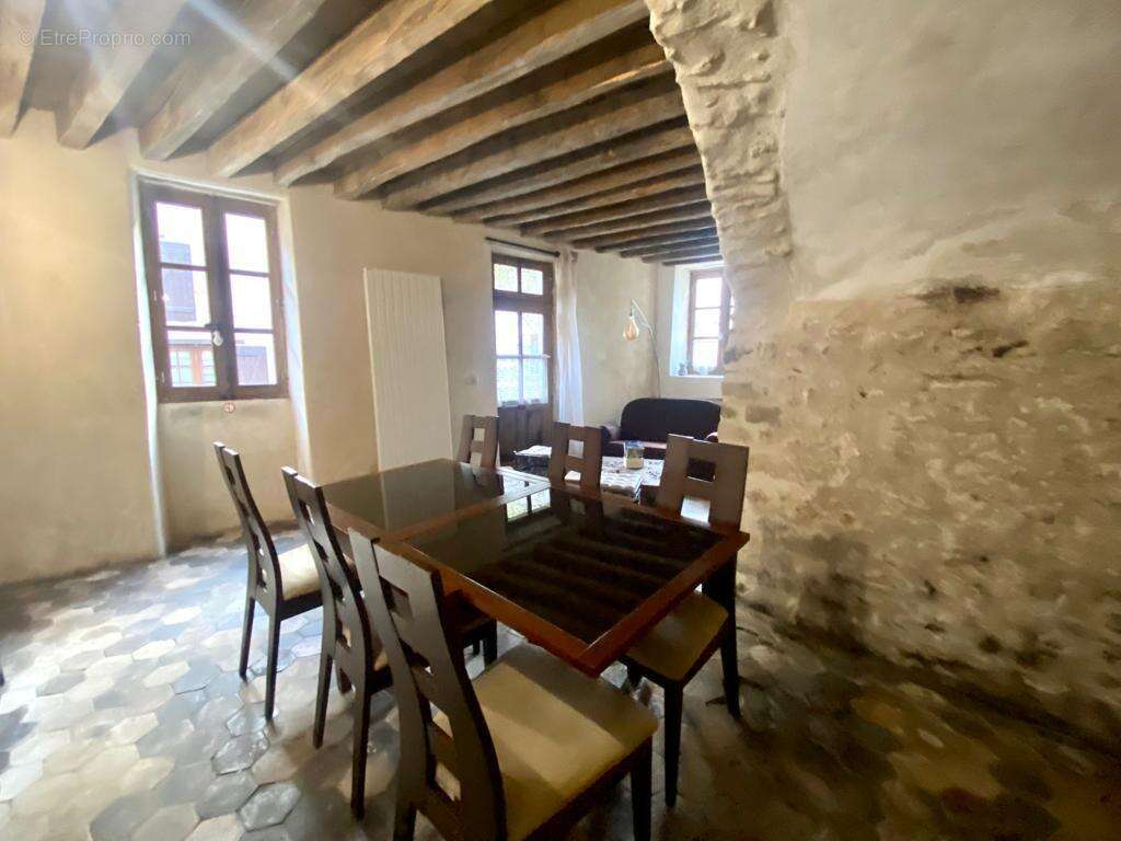 Maison à ETAMPES