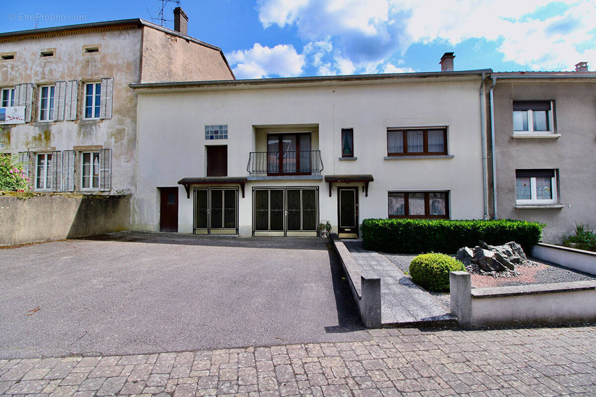 Maison à BOUZONVILLE
