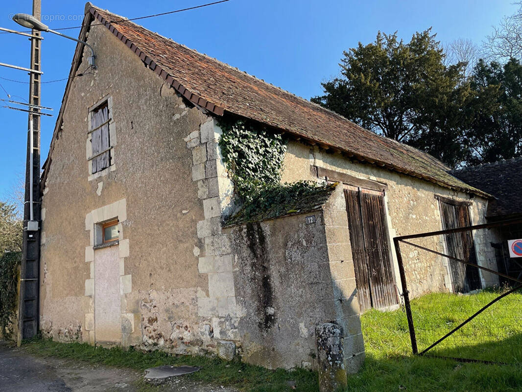Maison à YZEURES-SUR-CREUSE