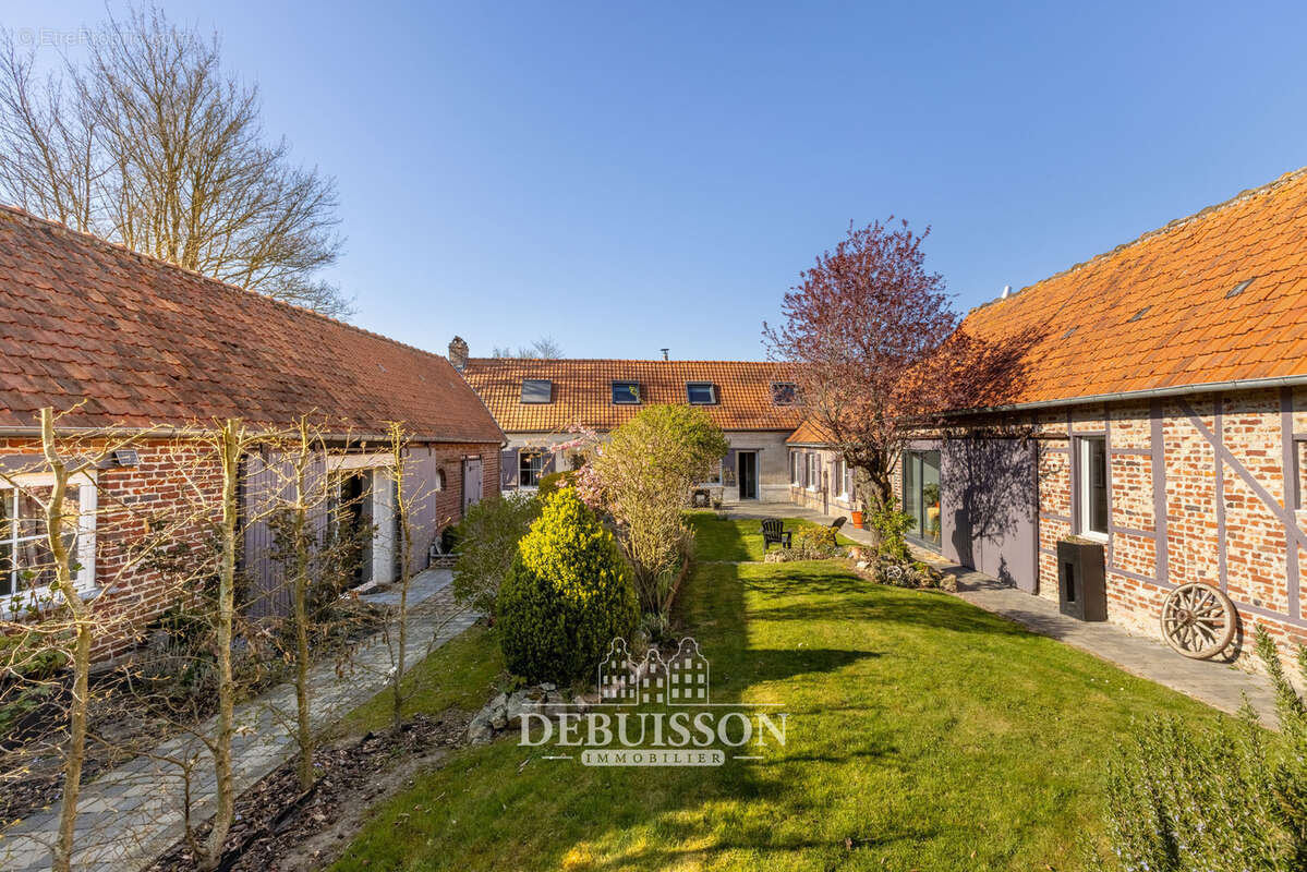 Maison à WANQUETIN