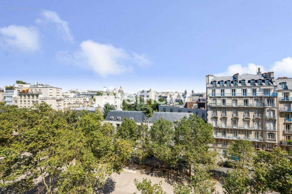 Appartement à PARIS-7E