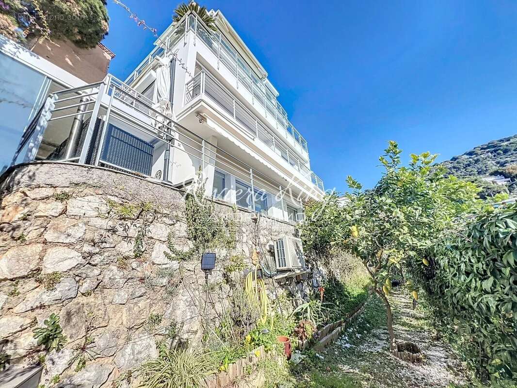 Appartement à VILLEFRANCHE-SUR-MER