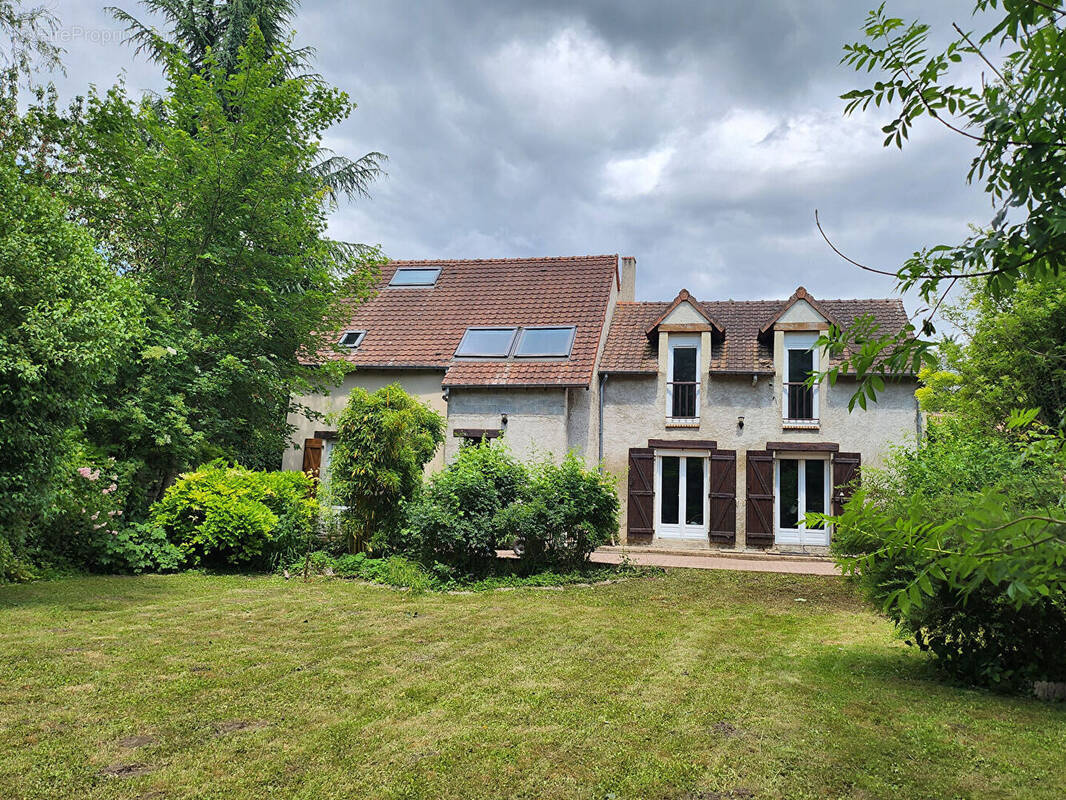 Maison à EPERNON