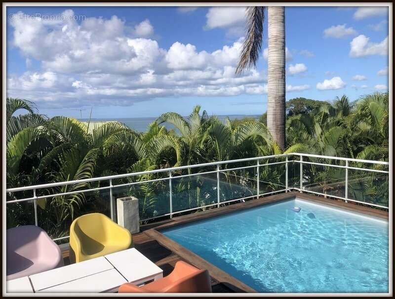 Maison à BAIE-MAHAULT