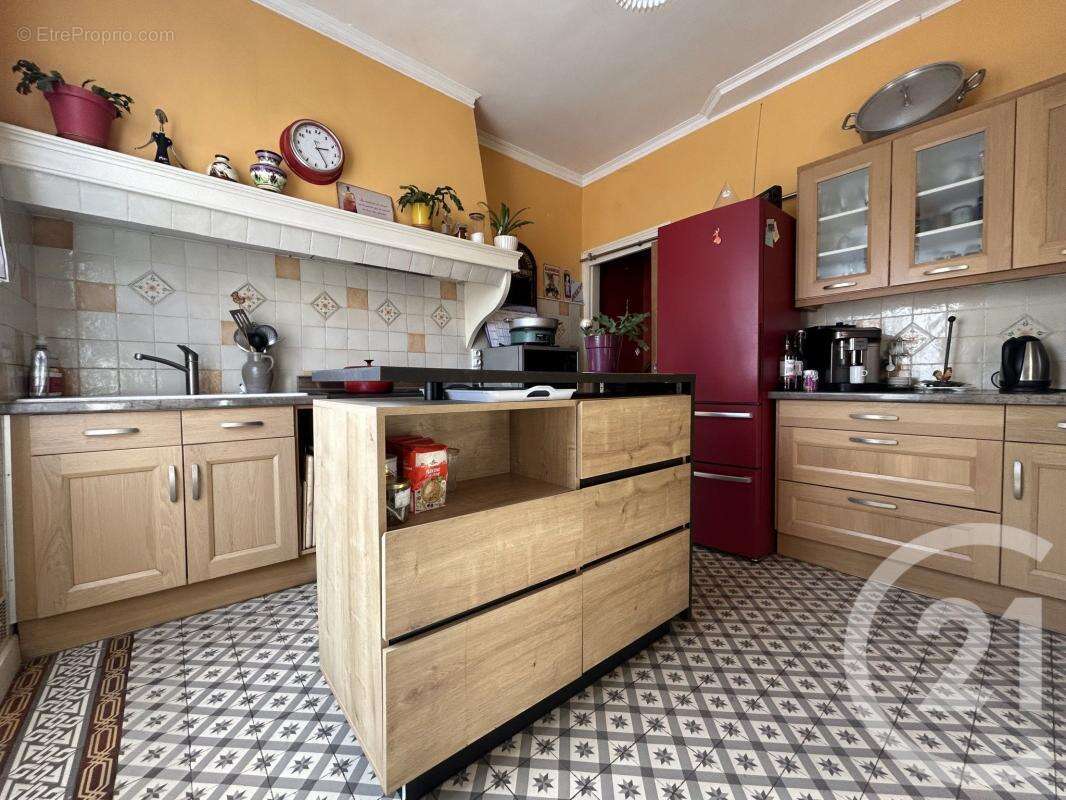 Maison à VERNEUIL-EN-HALATTE