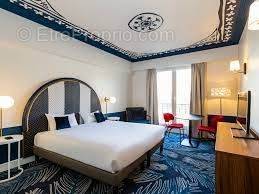Appartement à PARIS-8E