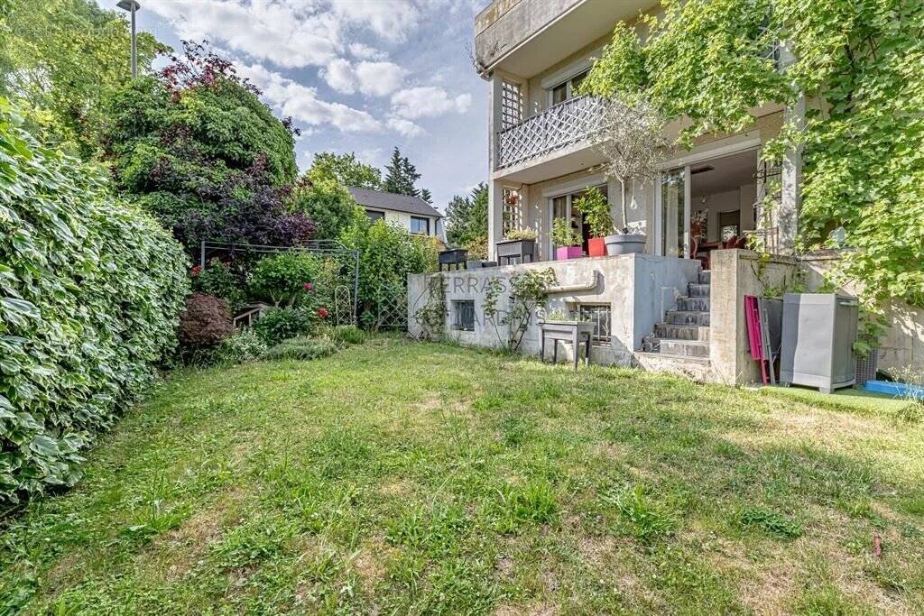 Maison à SURESNES