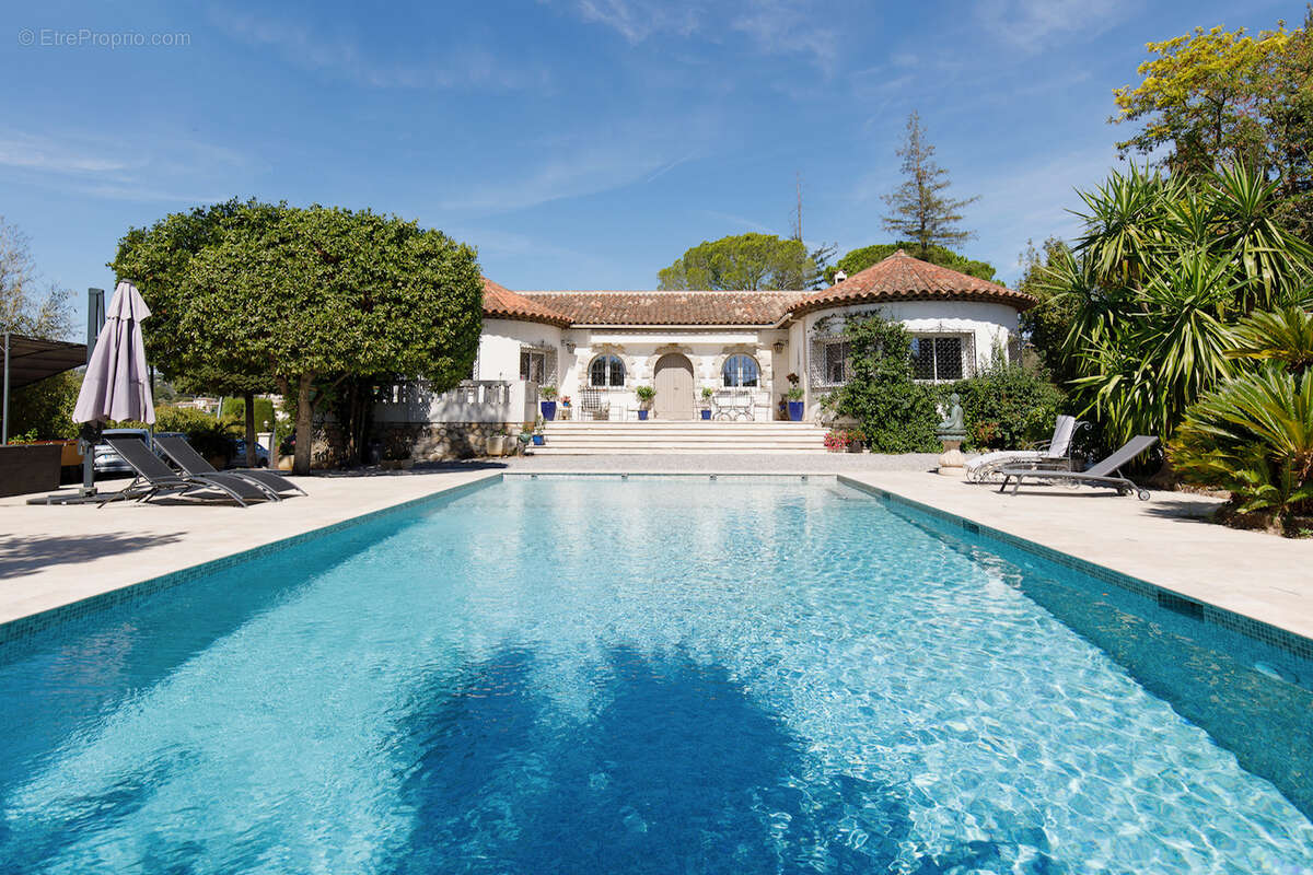 Maison à MOUGINS