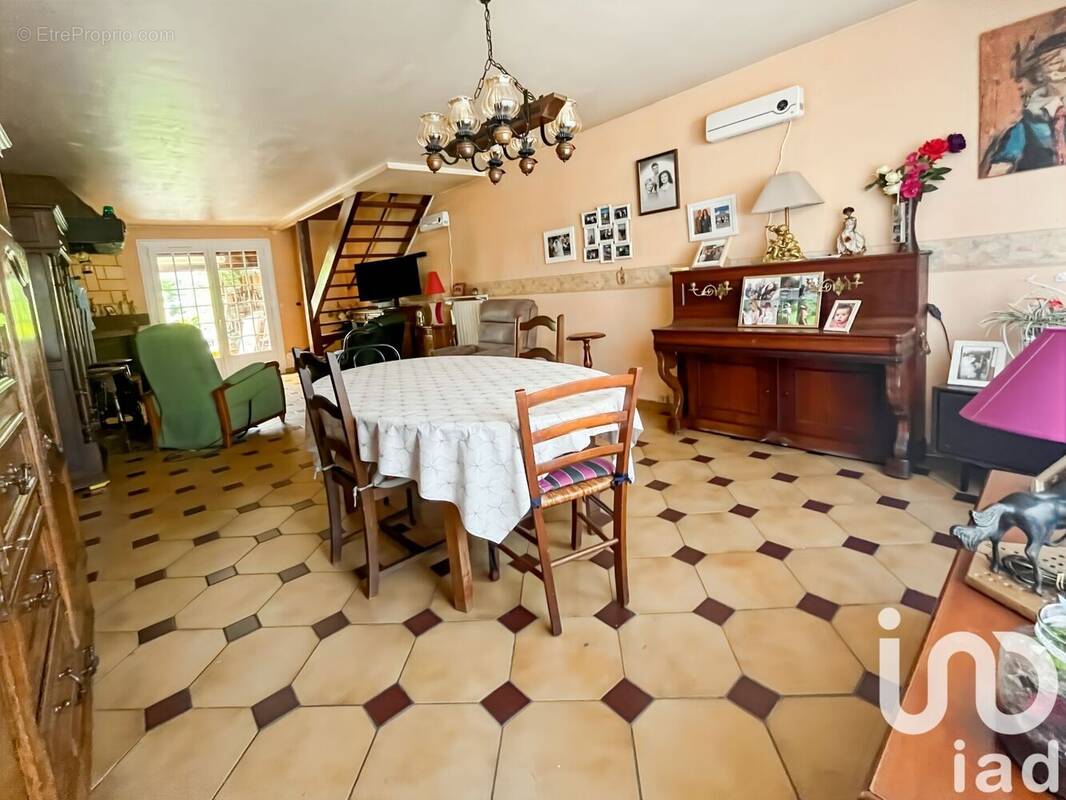 Photo 1 - Maison à MONTFERMEIL