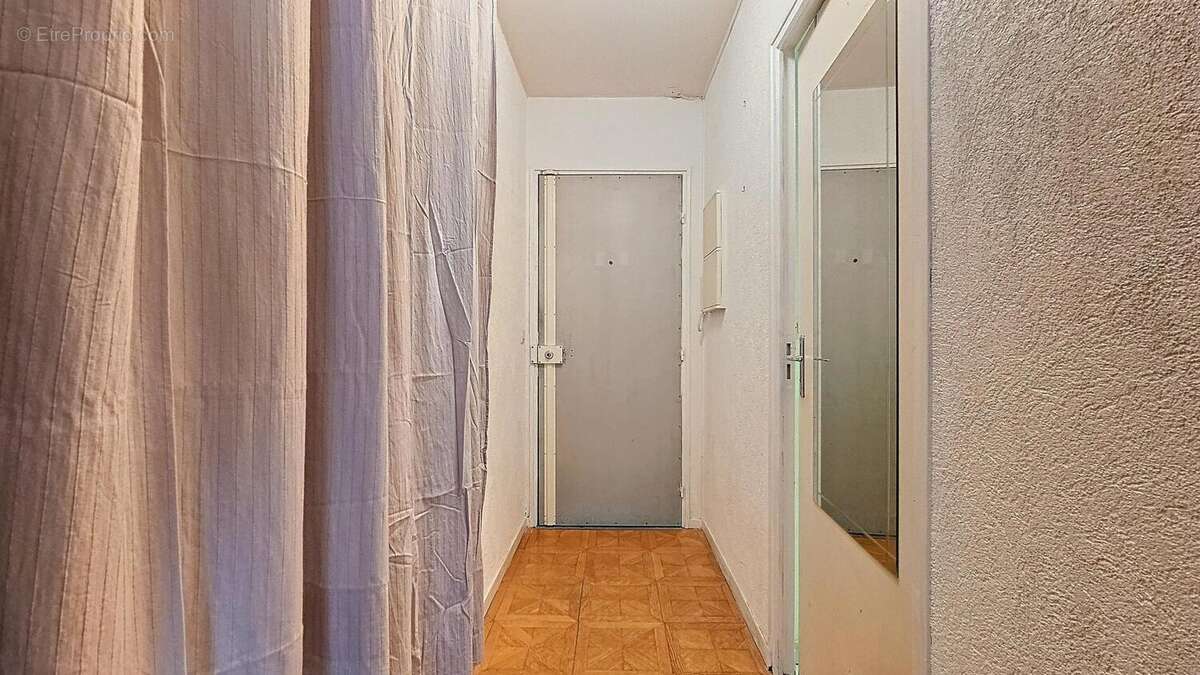 Photo 8 - Appartement à PARIS-18E