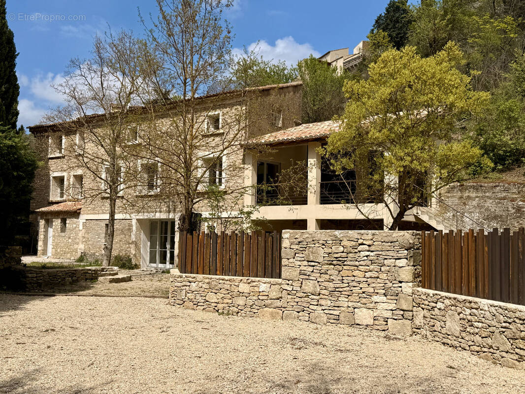 Maison à BONNIEUX
