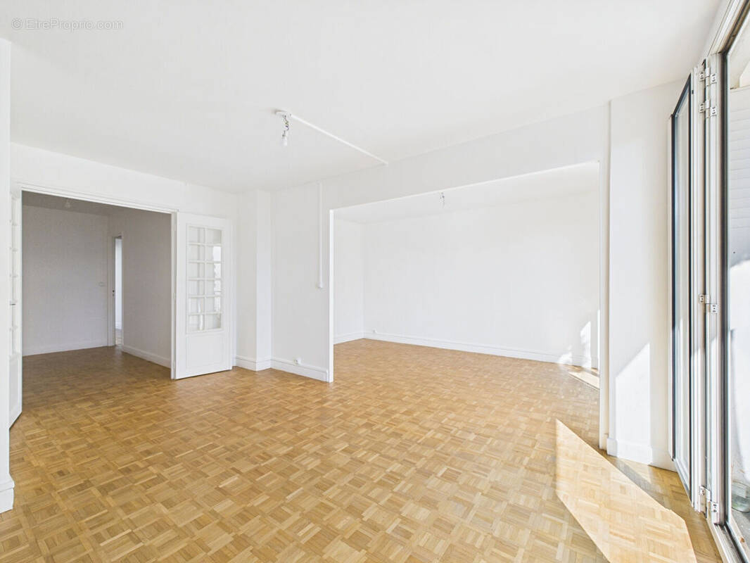 Appartement à PARIS-20E